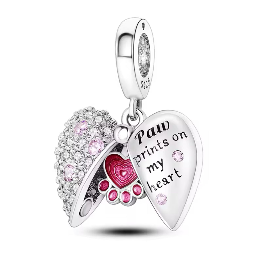 Charm “paw prints on my heart”