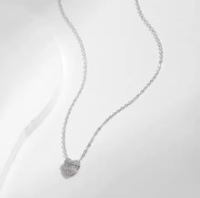 Cargar imagen en el visor de la galería, Collar Radiant Heart
