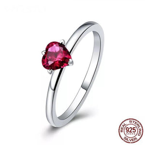 Anillo corazón de zirconia