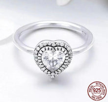 Cargar imagen en el visor de la galería, Anillo corazón de zirconia

