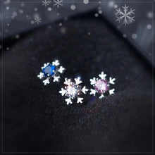 Cargar imagen en el visor de la galería, Aretes copo de nieve con zirconia
