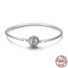 Cargar imagen en el visor de la galería, Brazalete con broche de esfera con zirconias
