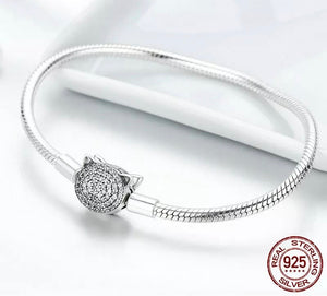 Brazalete broche de gato