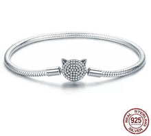 Cargar imagen en el visor de la galería, Brazalete broche de gato
