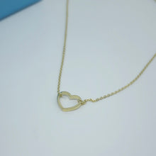 Cargar imagen en el visor de la galería, Gargantilla golden heart
