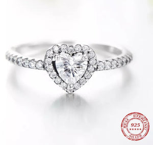 Anillo corazón de cristal