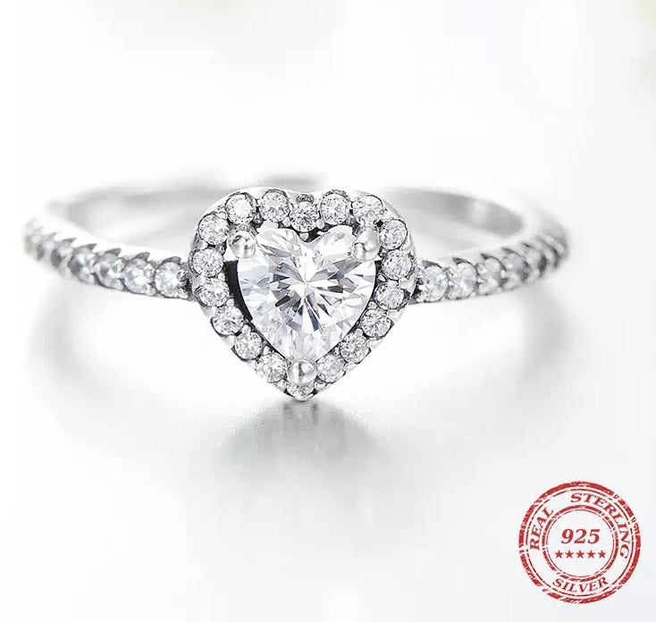 Anillo corazón de cristal