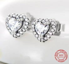Cargar imagen en el visor de la galería, Aretes corazón de cristal
