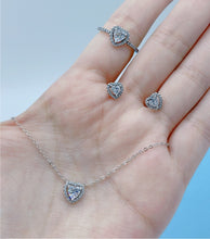 Cargar imagen en el visor de la galería, Collar corazón de cristal
